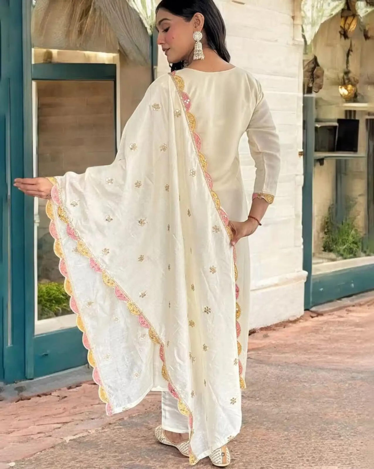 Women Cotton Blend Kurti Pant Dupatta Set