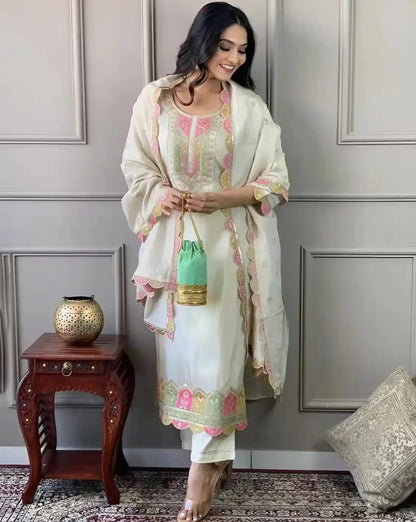 Women Cotton Blend Kurti Pant Dupatta Set