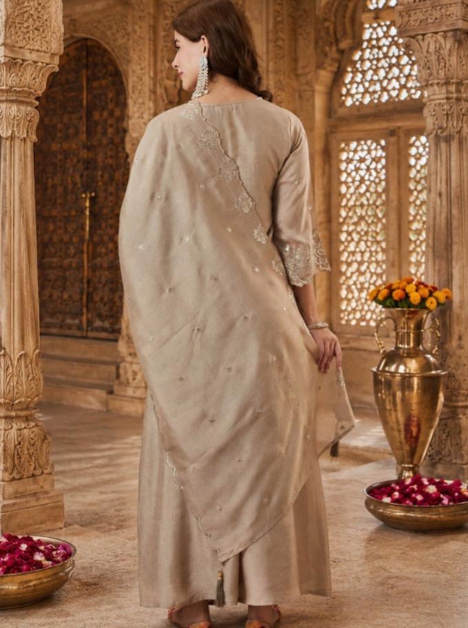 Women Regular Kurti with Pyjamas & With Dupatta