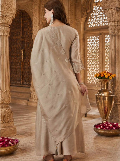 Women Regular Kurti with Pyjamas & With Dupatta