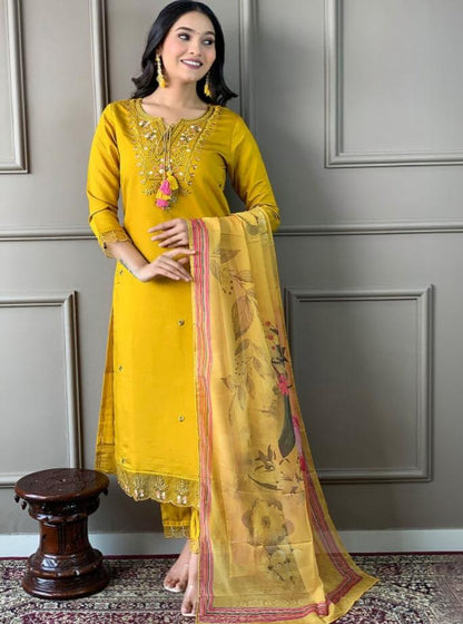 Women Floral Embroidered Regular Thread Work Chanderi Cotton Kurta with Trousers & With Dupatta